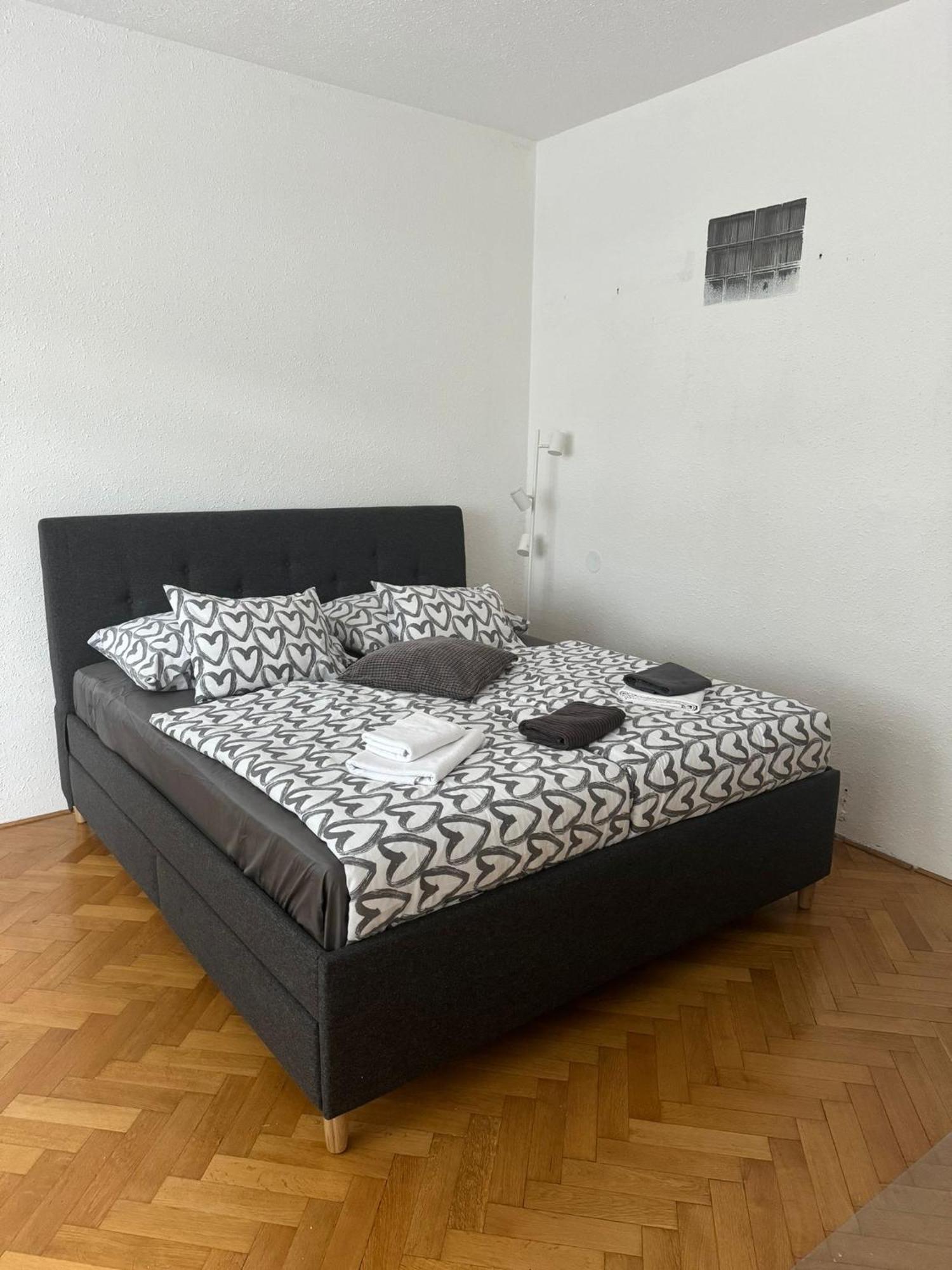 Studio Apartment Monte Bu Brno Eksteriør billede