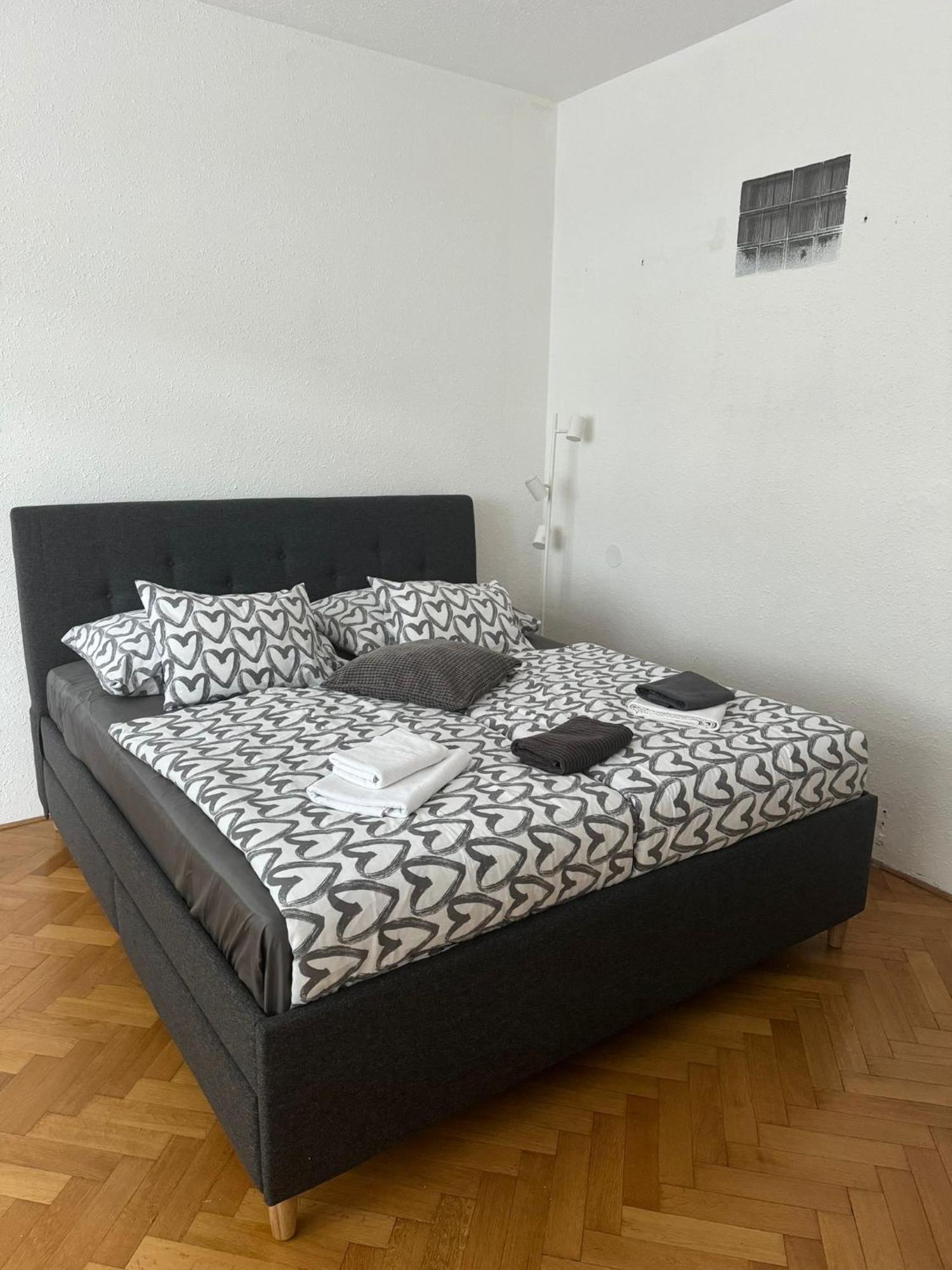 Studio Apartment Monte Bu Brno Eksteriør billede