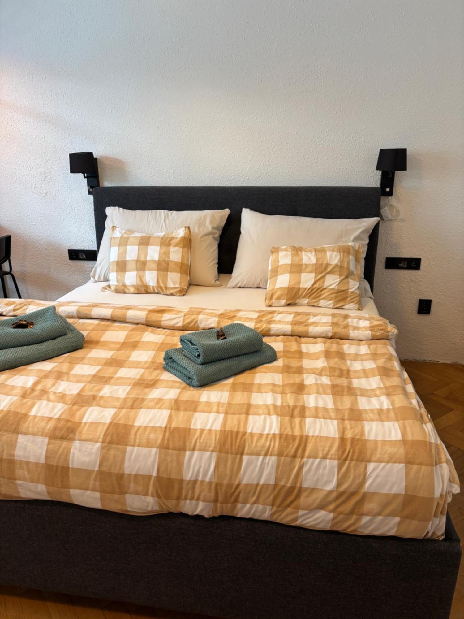 Studio Apartment Monte Bu Brno Eksteriør billede